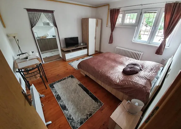 New Apartment Old Town With Free Parking