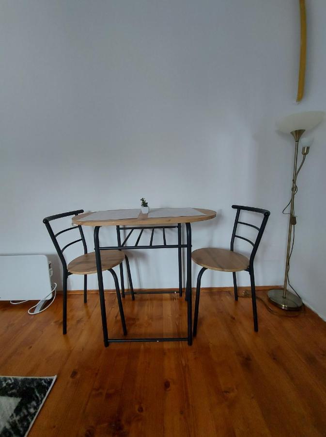 New Old Town With Free Parking Apartament